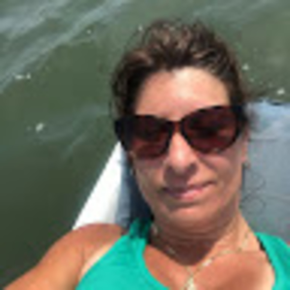 Meet your Posher, Jennifer